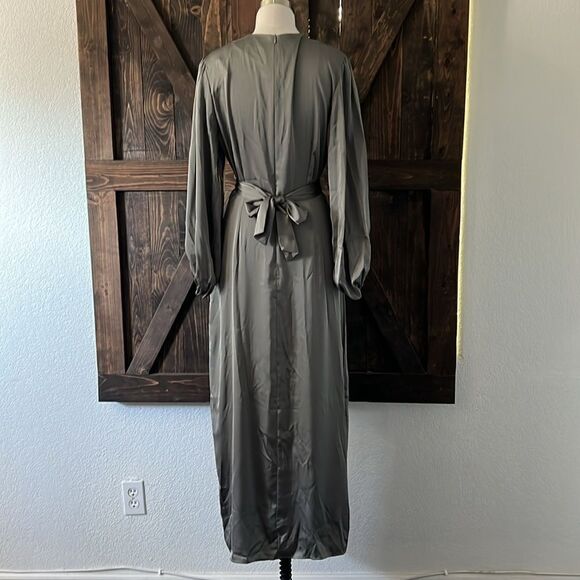 NWT PINUPART Elegant Empire Waist Long Sleeve Satin Maxi Dress - Picture 5 of 12